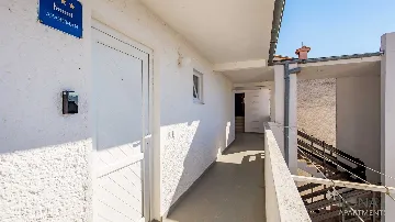 Červar Porat 1-Bedroom Apartment for 4 Guests