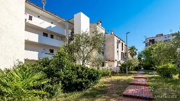 Červar Porat 1-Bedroom Apartment for 4 Guests