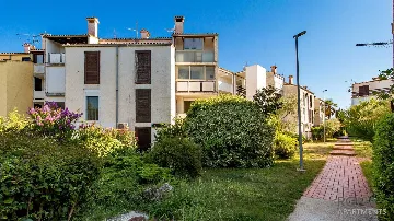 Červar Porat 1-Bedroom Apartment for 4 Guests