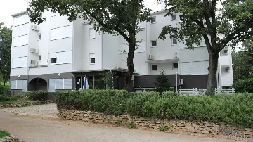 Studio Apartment for 2+2 in Červar Porat