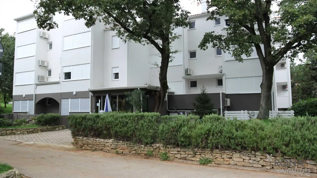 Červar Porat Studio Apartment for Up to 4 Guests