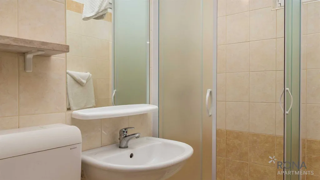 Červar Porat Studio Apartment for Up to 4 Guests