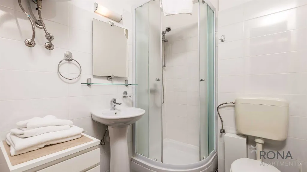 Červar Porat Apartment for up to 4 Guests