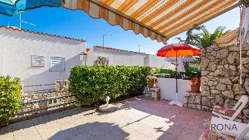 1-Bedroom Apartment for 4 Guests in Kolanjski Gajac