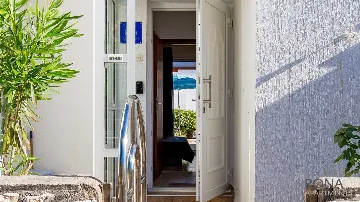 1-Bedroom Apartment for 4 Guests in Kolanjski Gajac