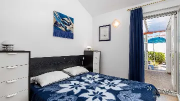1-Bedroom Apartment for 4 Guests in Kolanjski Gajac