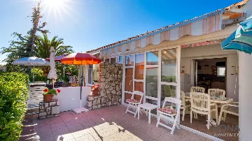 1-Bedroom Apartment for 4 Guests in Kolanjski Gajac