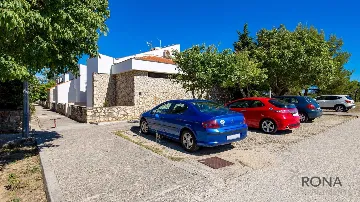 Renovated 2-Bedroom Apartment in Kolan, Croatia