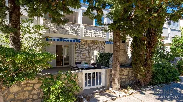 Renovated 2-Bedroom Apartment in Kolan, Croatia