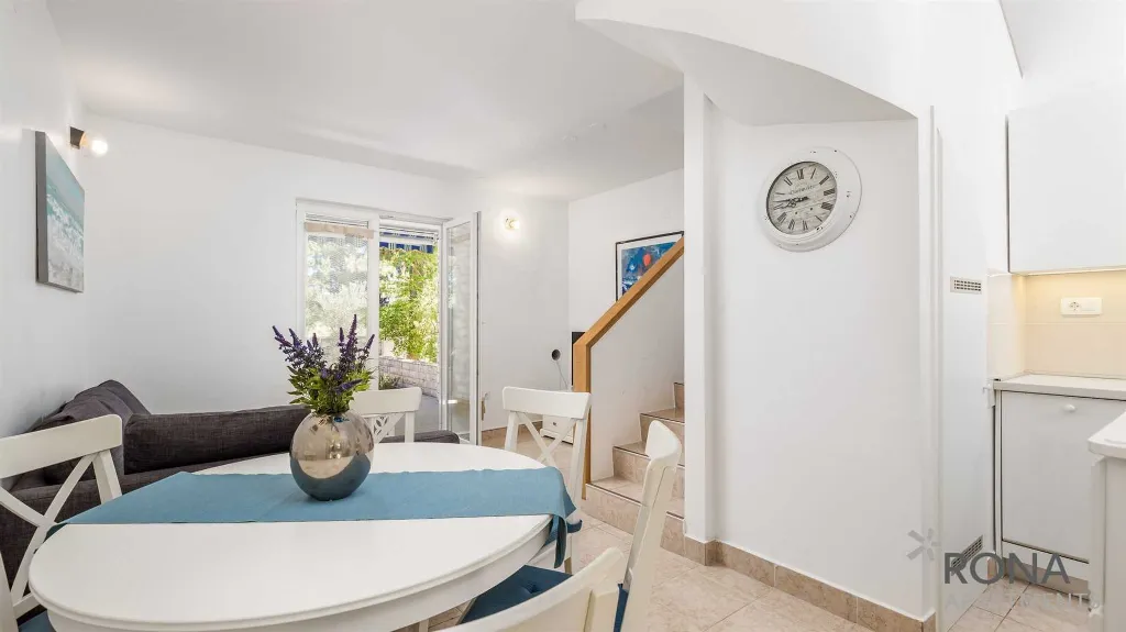 Renovated 2-Bedroom Apartment in Kolan, Croatia