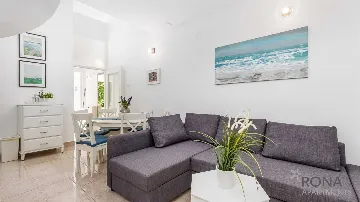 Renovated 2-Bedroom Apartment in Kolan, Croatia