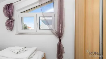 Pag Apartment for 4 Guests near Pebble Beach