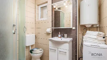 2-Bedroom Apartment with Terrace in Pag