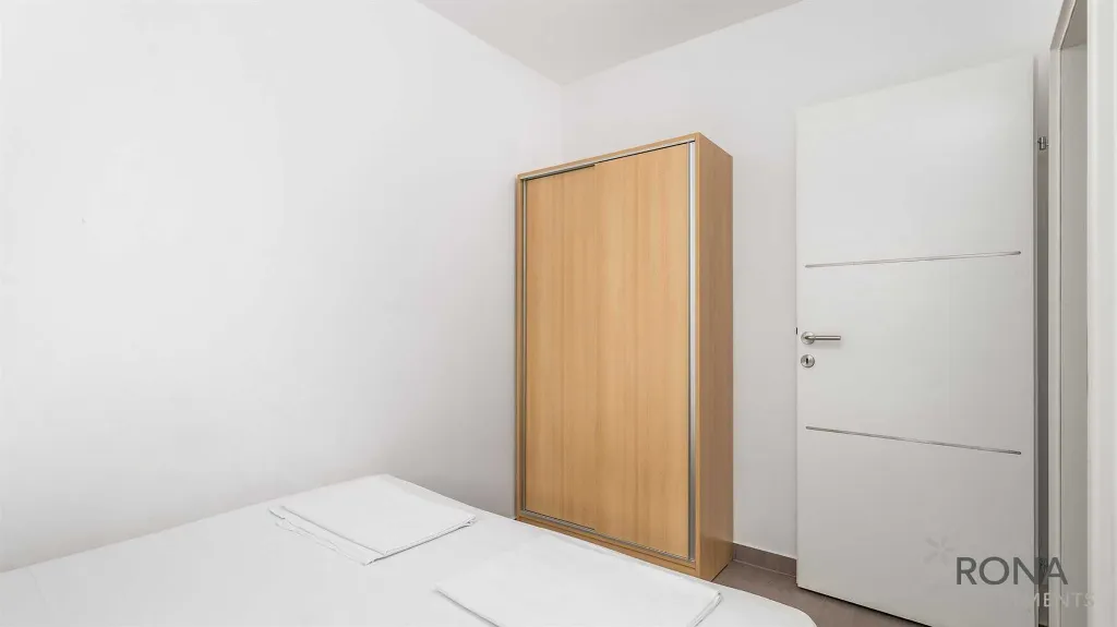 2-Bedroom Apartment with Terrace in Pag