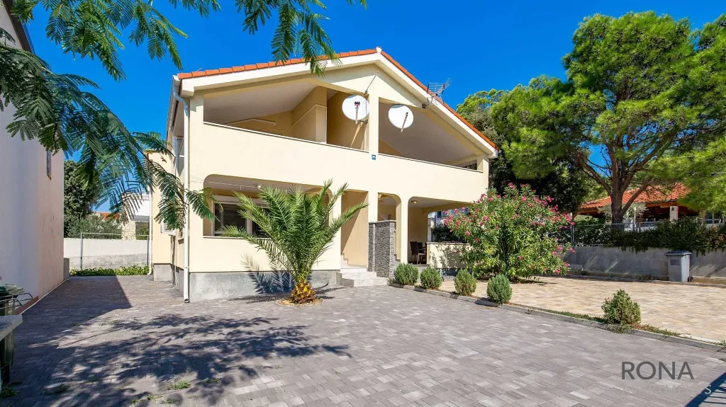 2-Bedroom Apartment with Terrace in Pag