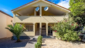 2-Bedroom Apartment with Terrace in Pag (Simuni)