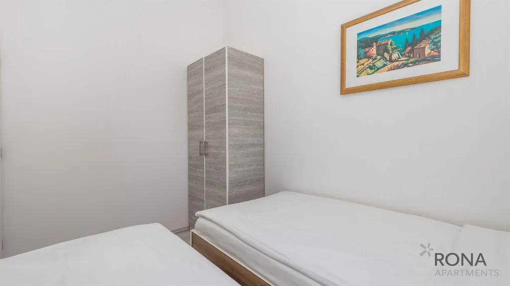 2-Bedroom Apartment with Terrace in Pag (Simuni)