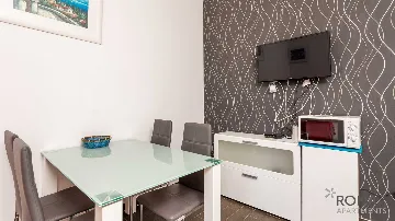 2-Bedroom Apartment with Terrace in Pag (Simuni)