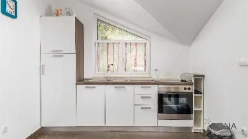 2-Bedroom Apartment with Terrace in Pag (Simuni)