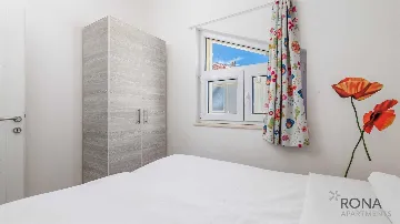 2-Bedroom Apartment with Terrace in Pag (Simuni)