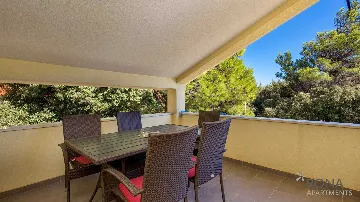 2-Bedroom Apartment with Terrace in Pag (Simuni)