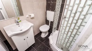 2-Bedroom Apartment with Terrace in Pag (Simuni)