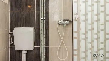 2-Bedroom Apartment with Terrace in Pag (Simuni)