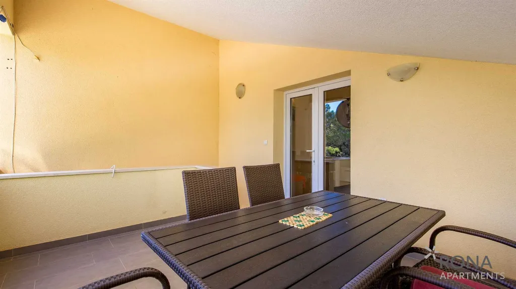 2-Bedroom Apartment with Terrace in Pag (Simuni)