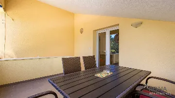 2-Bedroom Apartment with Terrace in Pag (Simuni)