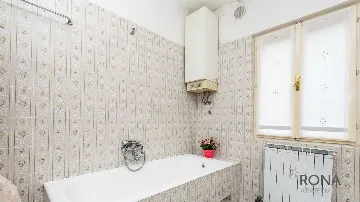 Apartment in Ičići for 4 Guests with Sea View