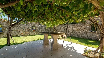Buzet Apartment for 3 Guests with Terrace