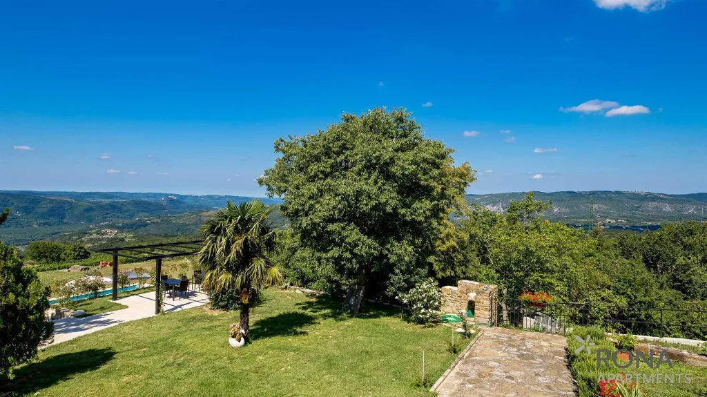 Buzet Apartment for 3 Guests with Terrace