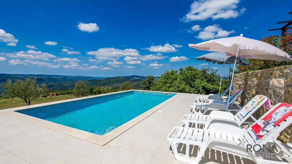 Buzet Apartment for 3 Guests with Terrace