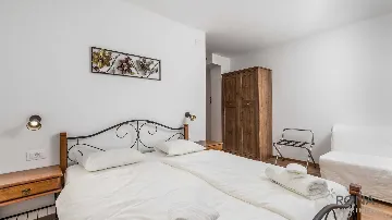 Buzet Apartment for Up to 3 Guests with Balcony