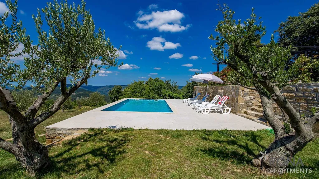 Buzet Apartment for Up to 3 Guests with Balcony