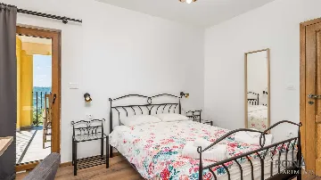 Buzet Apartment Room for 2 Guests with Balcony