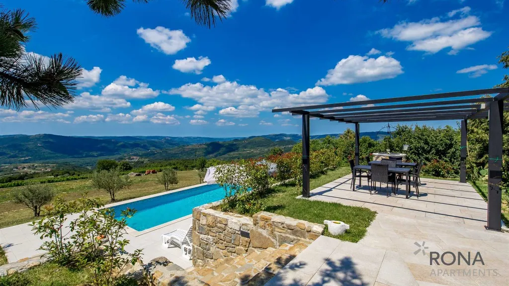 Buzet Apartment Room for 2 Guests with Balcony