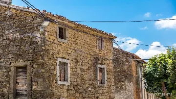 Buzet Apartment with Balcony for 3 Guests
