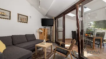 One-Bedroom Apartment with Terrace in Barbariga