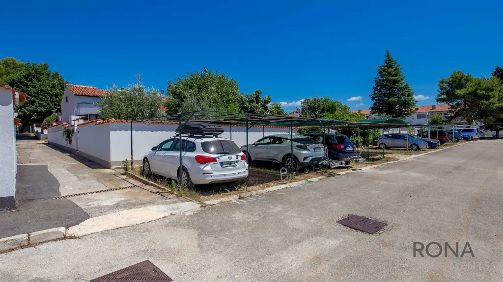One-Bedroom Apartment with Terrace in Barbariga
