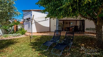 One-Bedroom Apartment with Terrace in Barbariga