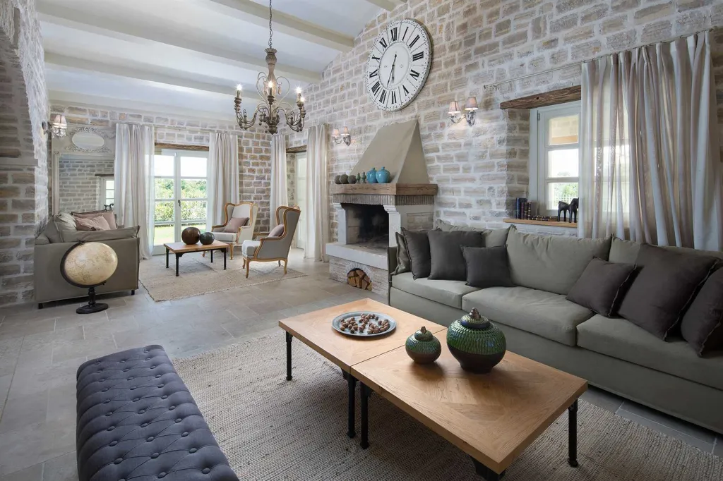 4-Bedroom Villa in Ladići with Private Pool