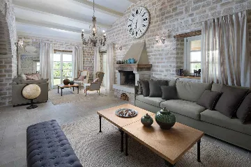 4-Bedroom Villa in Ladići with Private Pool