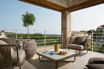 Villa with Private Pool for 8 Guests in Ladići