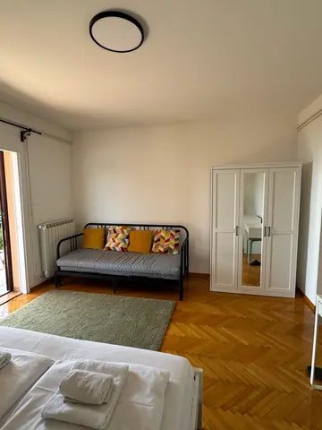 Apartment in Ičići for 4 Guests with Sea View