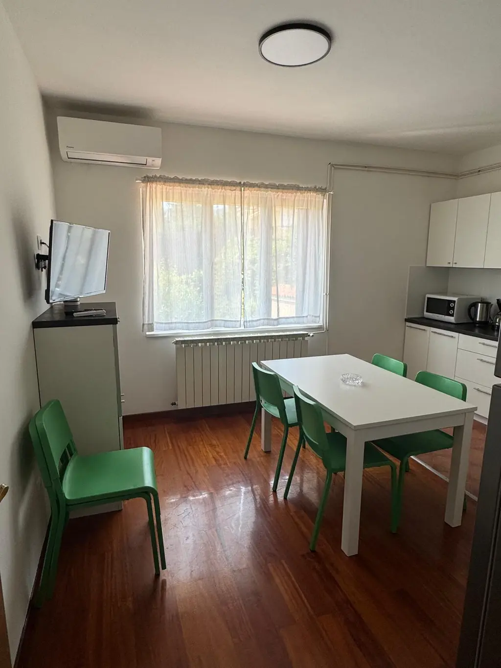 Apartment in Ičići for 4 Guests with Sea View