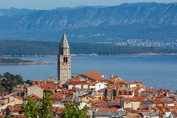 Villa for 7 Guests in Vrbnik with Pool and Sea View