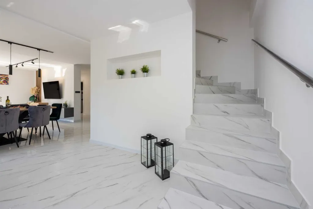 4-Bedroom Villa with Pool in Baška (Krk)