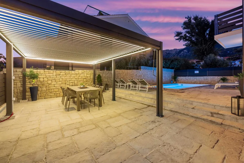 4-Bedroom Villa with Pool in Baška (Krk)