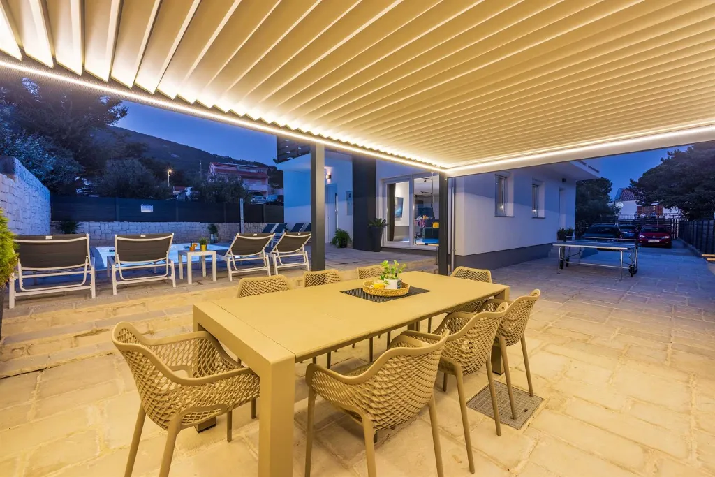 4-Bedroom Villa with Pool in Baška (Krk)